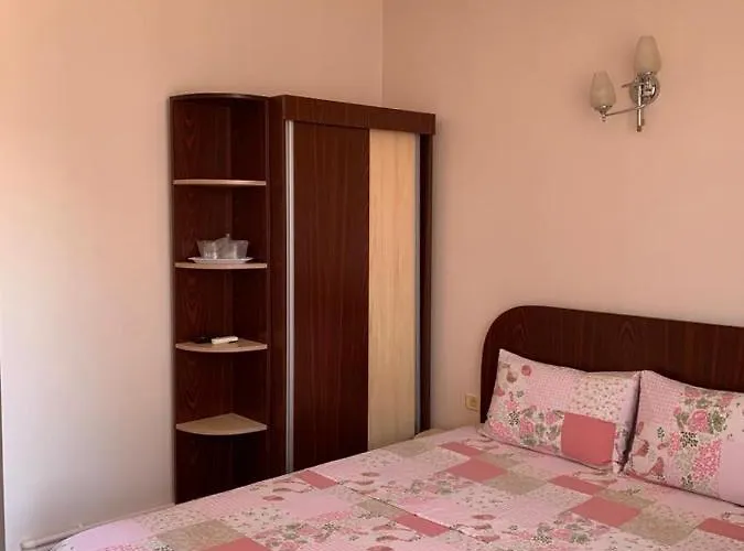 Corina Guest house 3*